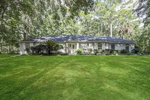 3 Acres of Residential Land with Home for Sale in Reddick, Florida