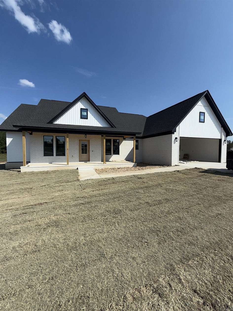 3 Acres of Residential Land with Home for Sale in Sheridan, Arkansas