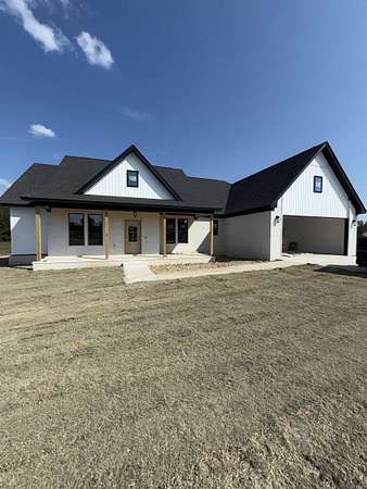 3 Acres of Residential Land with Home for Sale in Sheridan, Arkansas