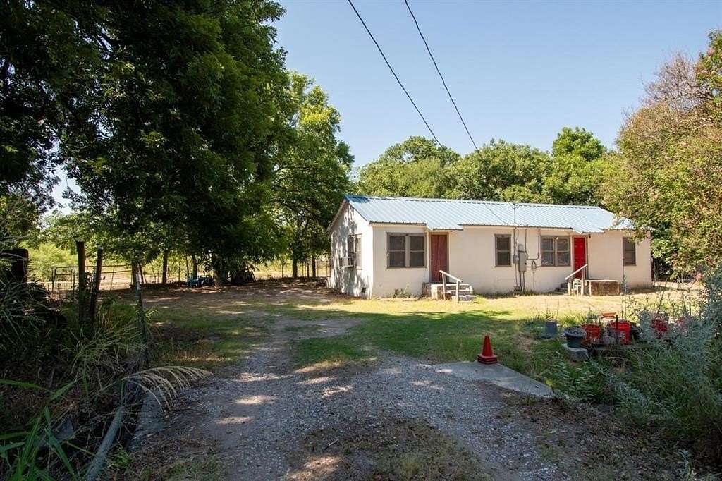 11.3 Acres of Land with Home for Sale in Del Rio, Texas