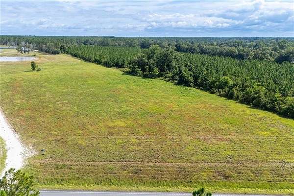 2 Acres of Residential Land for Sale in Waycross, Georgia