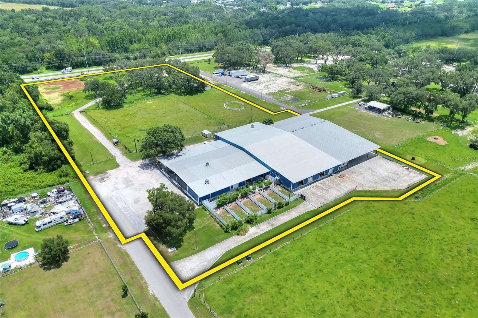 9 Acres of Improved Commercial Land for Sale in Plant City, Florida