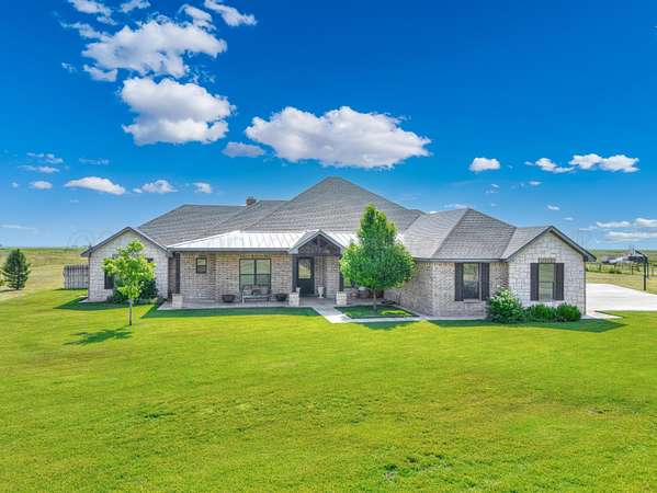 10 Acres of Residential Land with Home for Sale in Amarillo, Texas