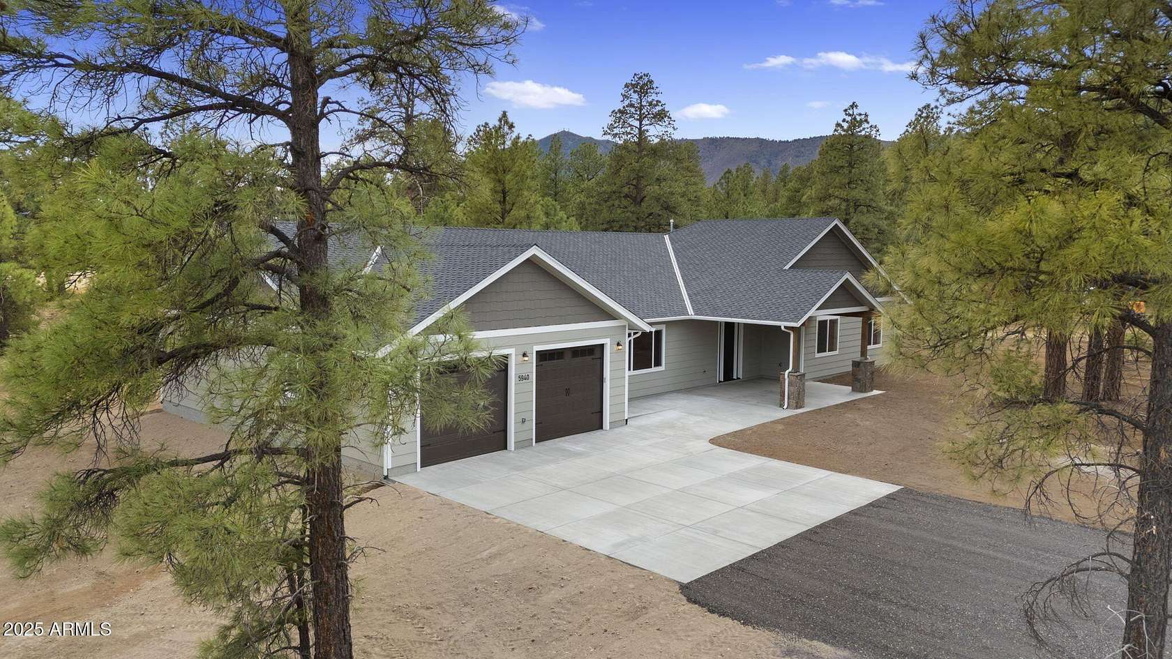 2.5 Acres of Residential Land with Home for Sale in Flagstaff, Arizona