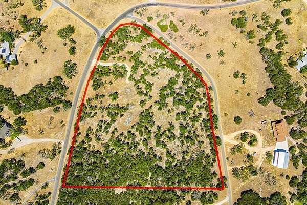 9 Acres of Residential Land for Sale in Kerrville, Texas
