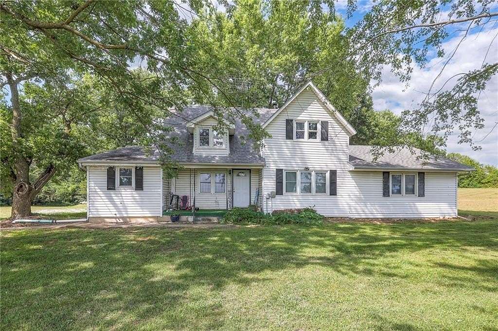 6.55 Acres of Residential Land with Home for Sale in Amsterdam, Missouri