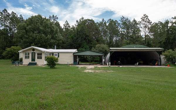 7 Acres of Land with Home for Sale in Jacksonville, Florida