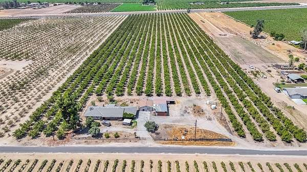 18.2 Acres of Land with Home for Sale in Selma, California