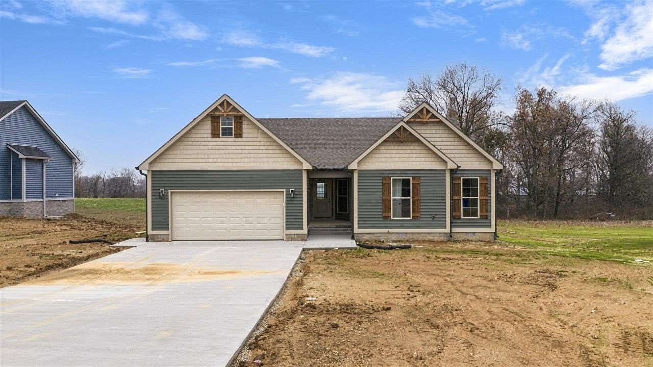 1.53 Acres of Residential Land with Home for Sale in Smiths Grove, Kentucky