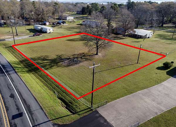 0.77 Acres of Residential Land for Sale in Chandler, Texas