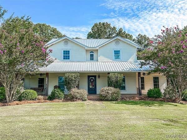 4.56 Acres of Residential Land with Home for Sale in Valley Grande, Alabama