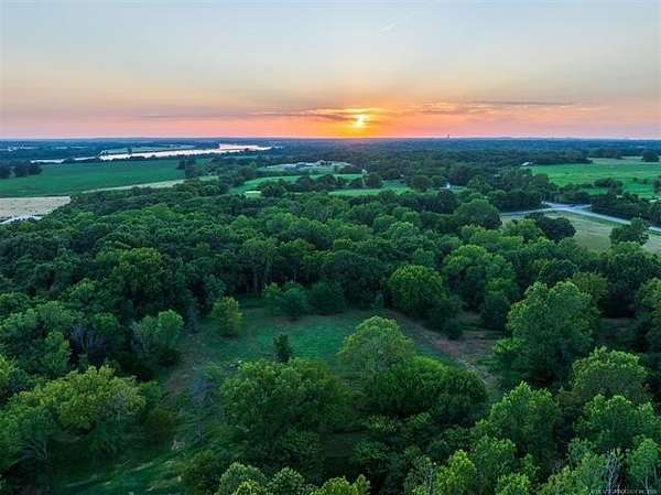 14 Acres of Land for Sale in Broken Arrow, Oklahoma