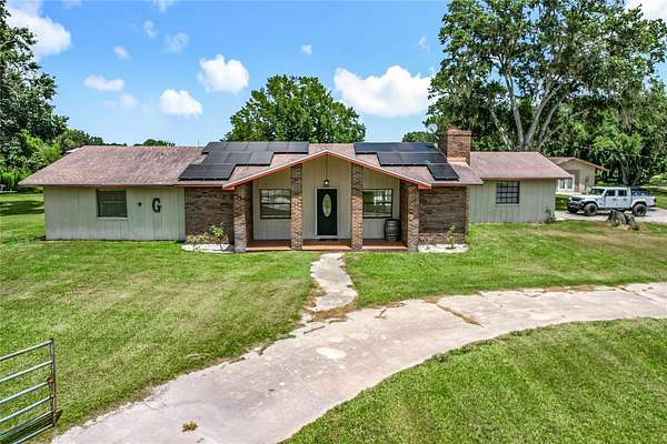 5 Acres of Residential Land with Home for Sale in Bartow, Florida