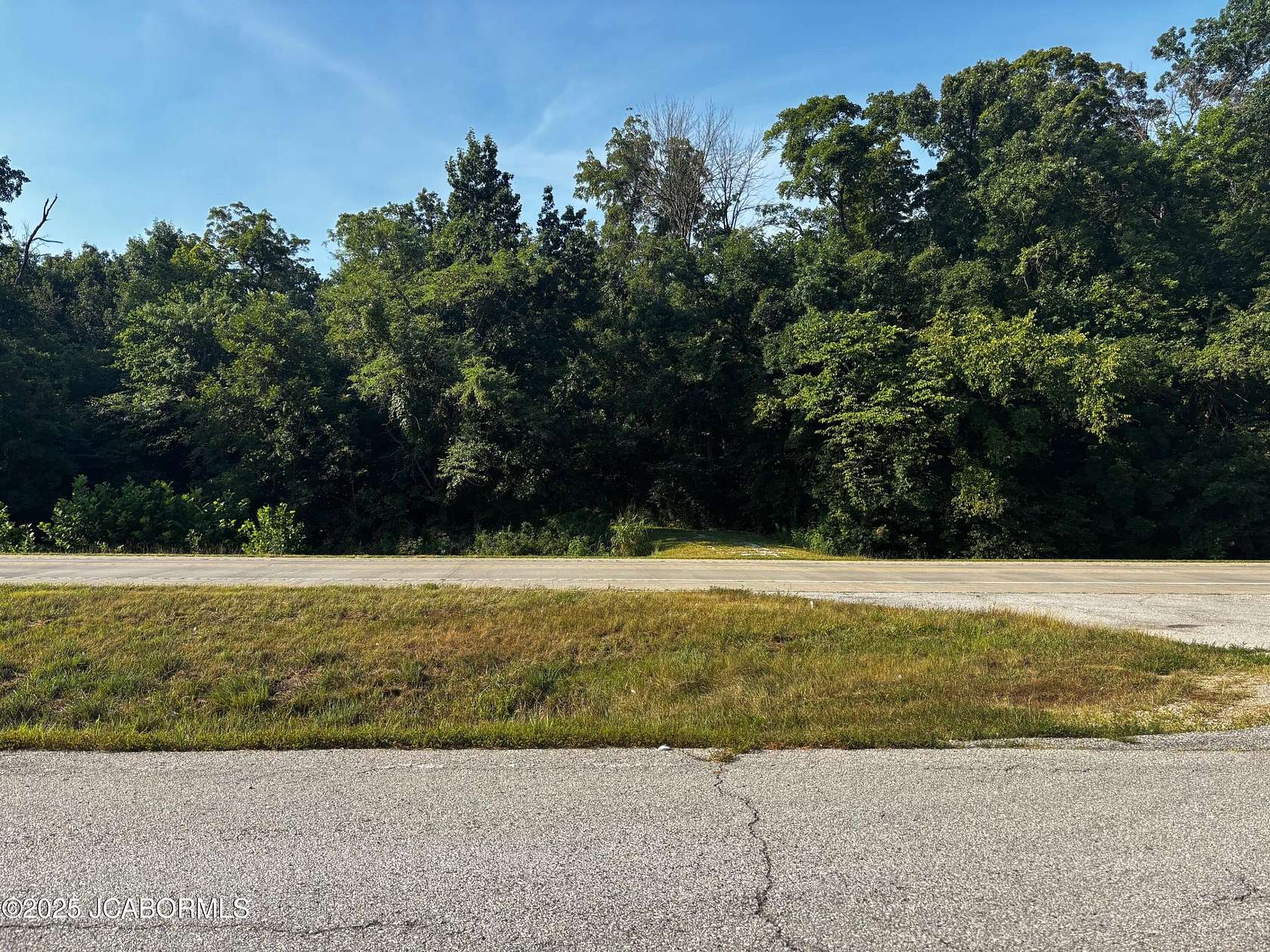 12.3 Acres of Land for Sale in California, Missouri