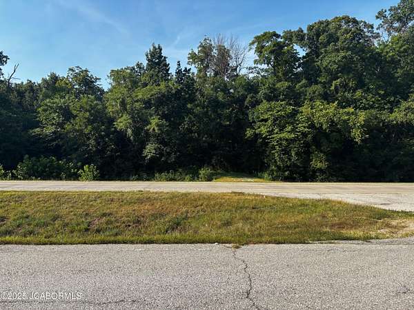 12.3 Acres of Land for Sale in California, Missouri