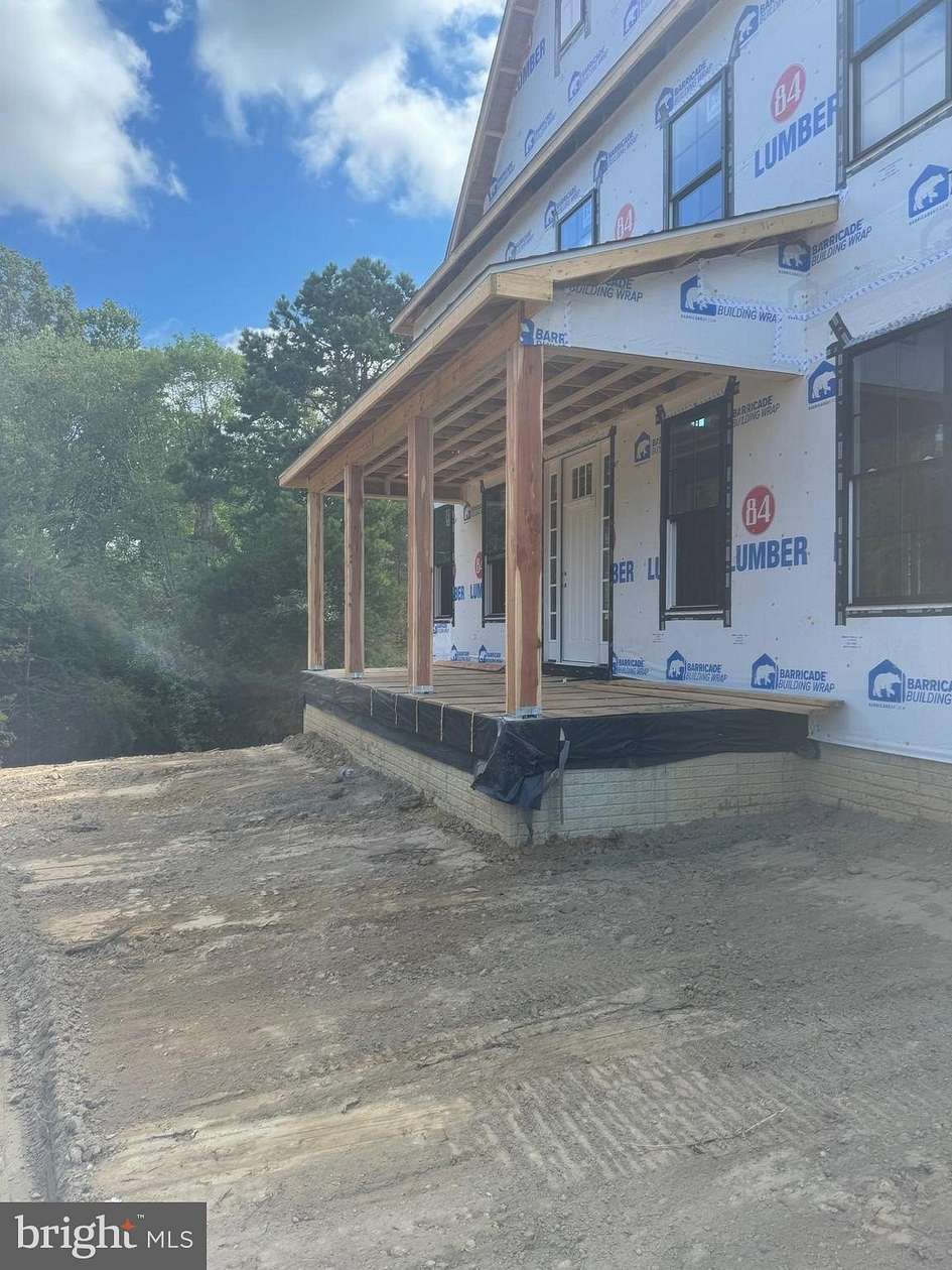 10 Acres of Residential Land with Home for Sale in Culpeper, Virginia