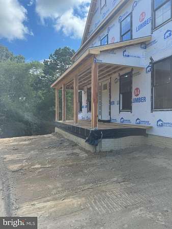 10 Acres of Residential Land with Home for Sale in Culpeper, Virginia