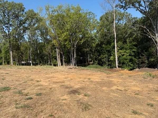 1.6 Acres of Residential Land for Sale in Paris, Tennessee