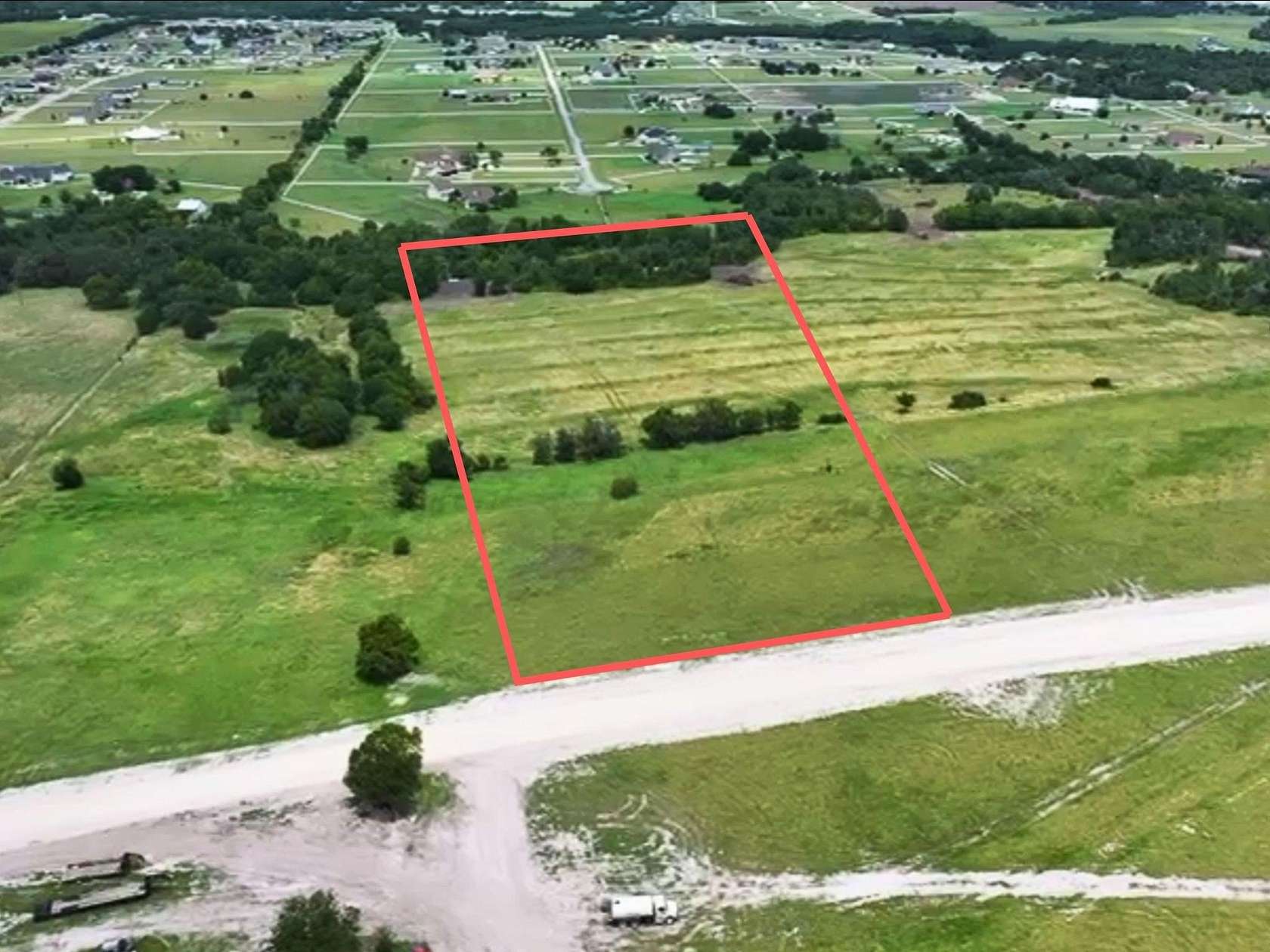 10 Acres of Land for Sale in Georgetown, Texas