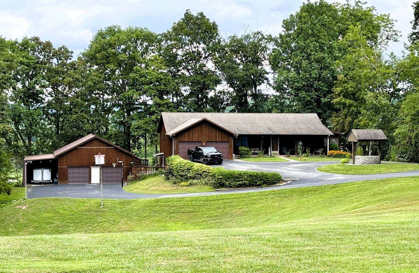 8.17 Acres of Land with Home for Sale in Springfield, Kentucky