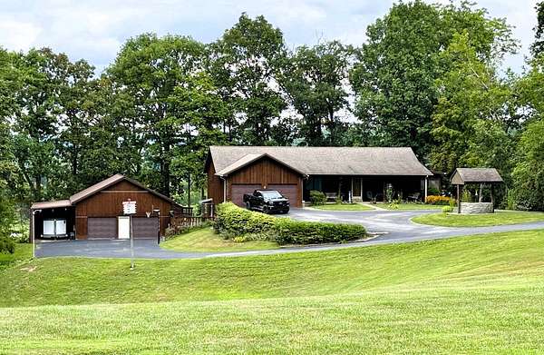 8.17 Acres of Land with Home for Sale in Springfield, Kentucky