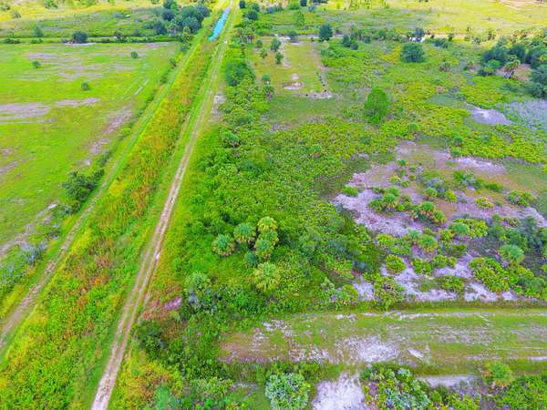 1.25 Acres of Residential Land for Sale in Okeechobee, Florida
