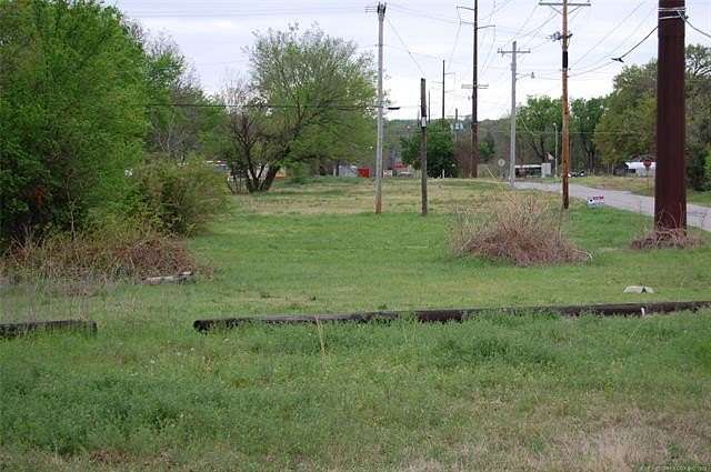 0.04 Acres of Mixed-Use Land for Sale in Henryetta, Oklahoma