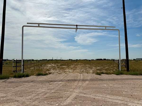 2.85 Acres of Land for Sale in Seminole, Texas