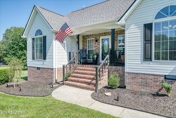 1.8 Acres of Residential Land with Home for Sale in Jamestown, Tennessee