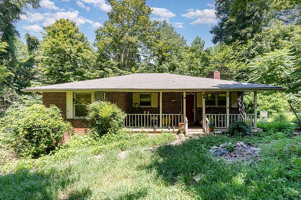 3.5 Acres of Residential Land with Home for Sale in Ashland City, Tennessee