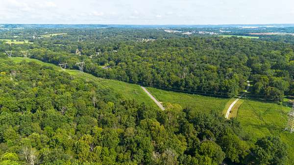 5.35 Acres of Residential Land for Sale in Columbia, Tennessee