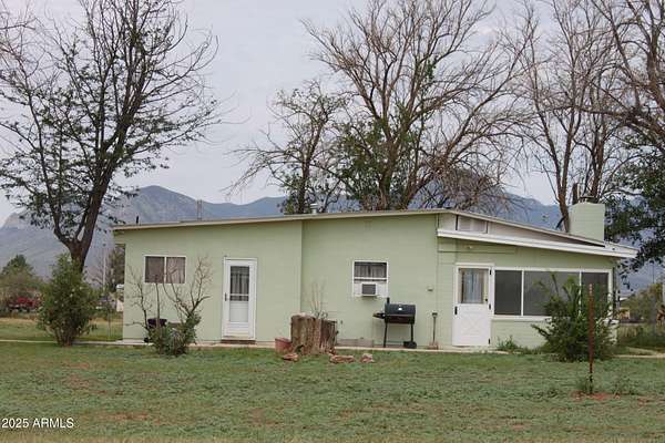 10 Acres of Residential Land with Home for Sale in Hereford, Arizona