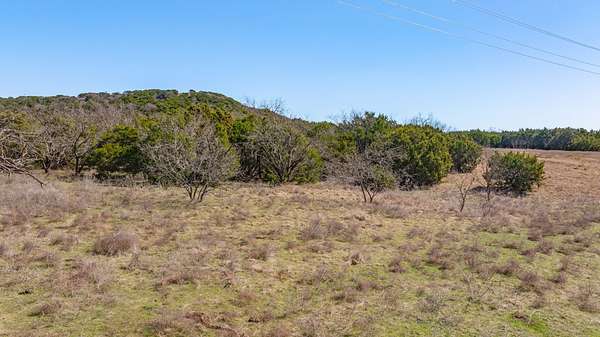 10 Acres of Land for Sale in Jonesboro, Texas