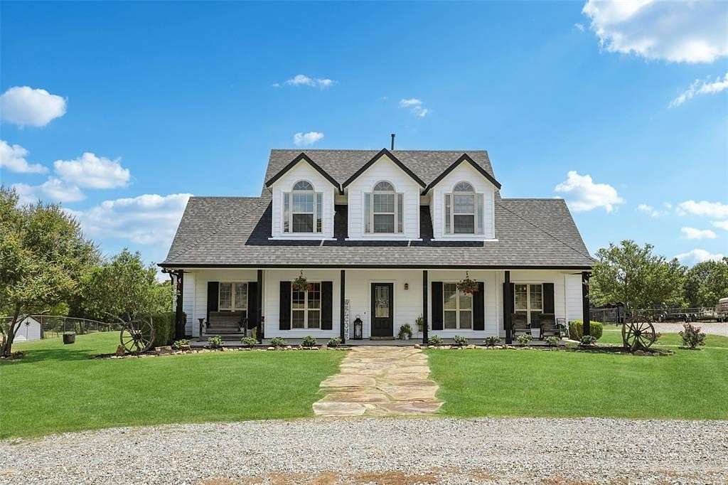 10.4 Acres of Recreational Land with Home for Sale in Princeton, Texas