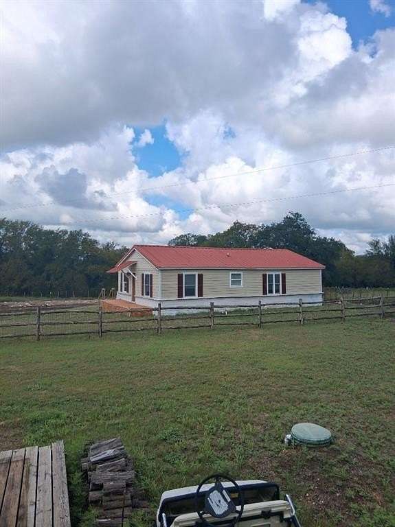 0.5 Acres of Residential Land with Home for Lease in Aledo, Texas