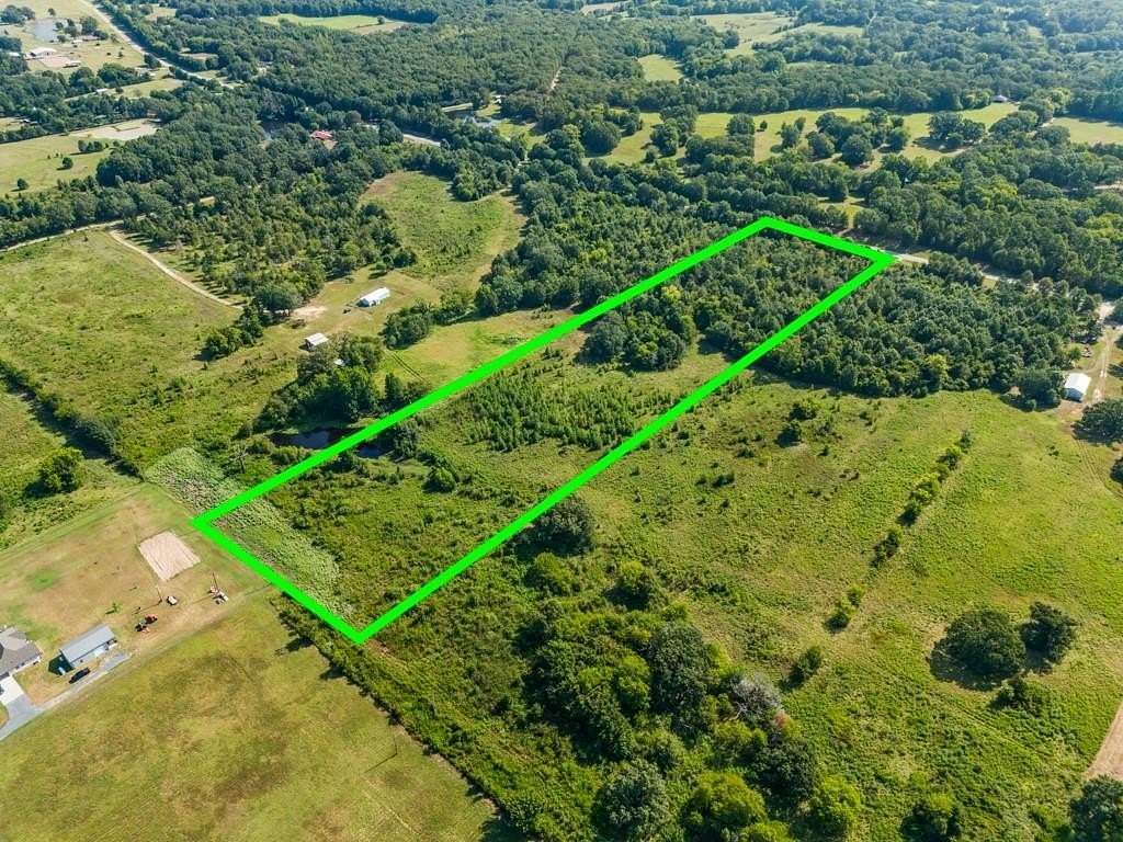 11 Acres of Recreational Land & Farm for Sale in Mount Pleasant, Texas