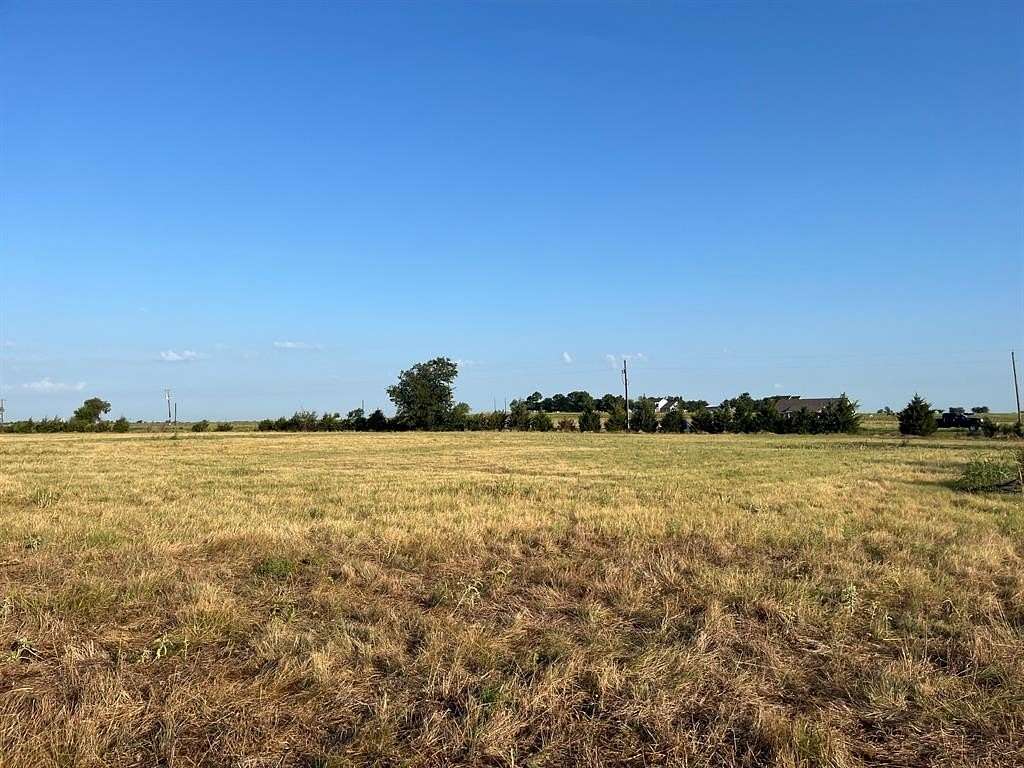 8 Acres of Residential Land for Sale in Sanger, Texas
