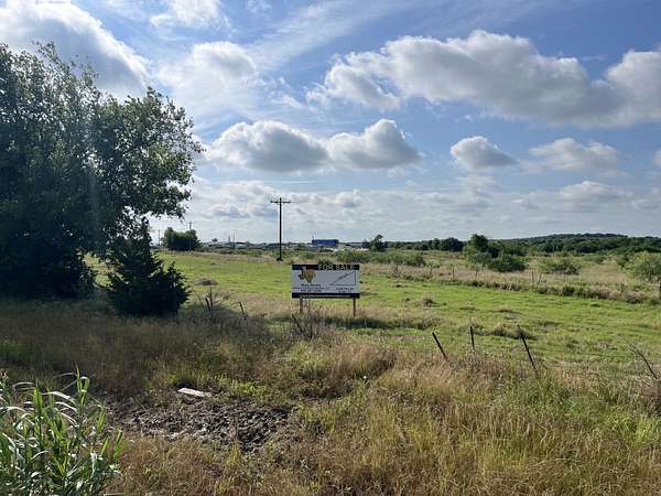 8 Acres of Residential Land for Sale in Sanger, Texas