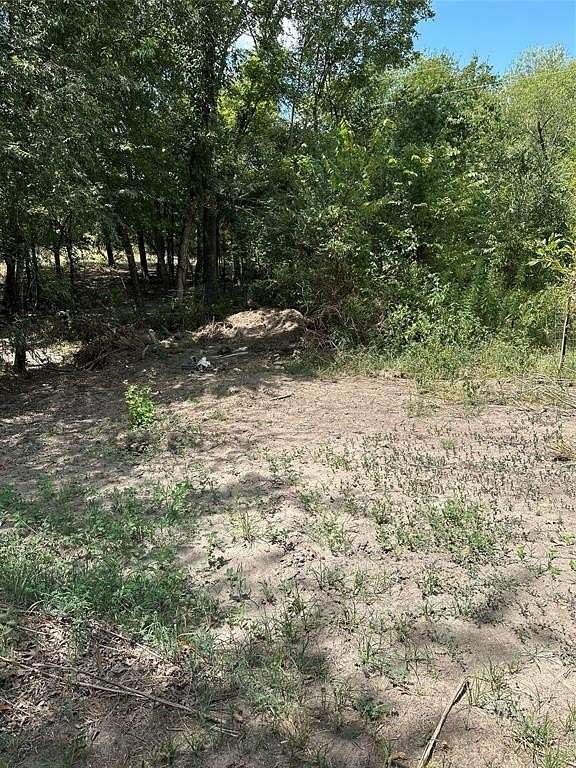 11.4 Acres of Land for Sale in Grand Saline, Texas