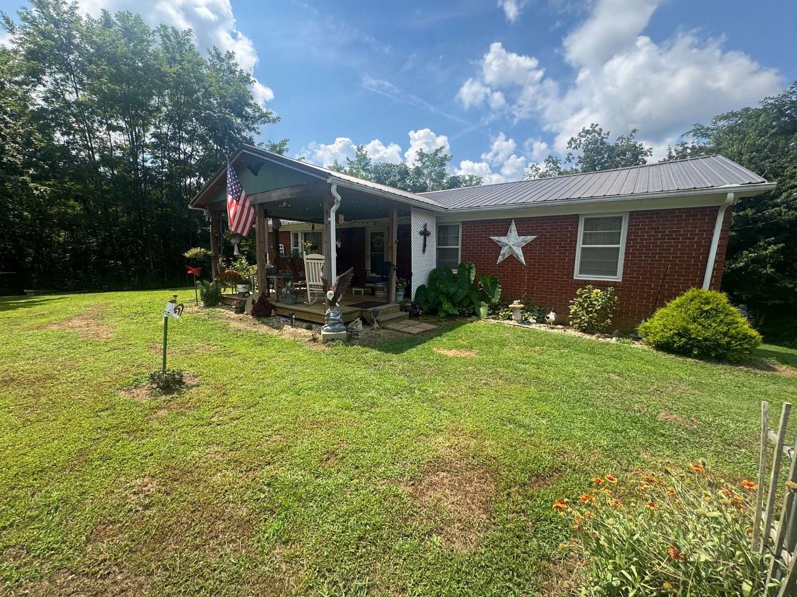 9.47 Acres of Residential Land with Home for Sale in Burkesville, Kentucky