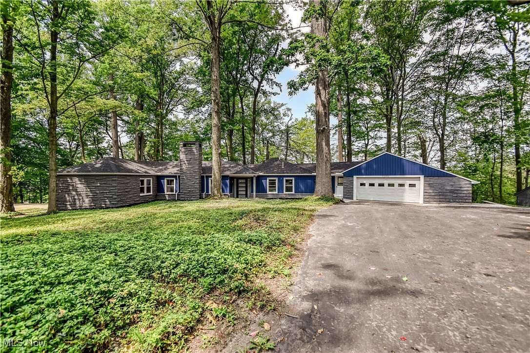 2.14 Acres of Residential Land with Home for Sale in Willoughby Hills, Ohio