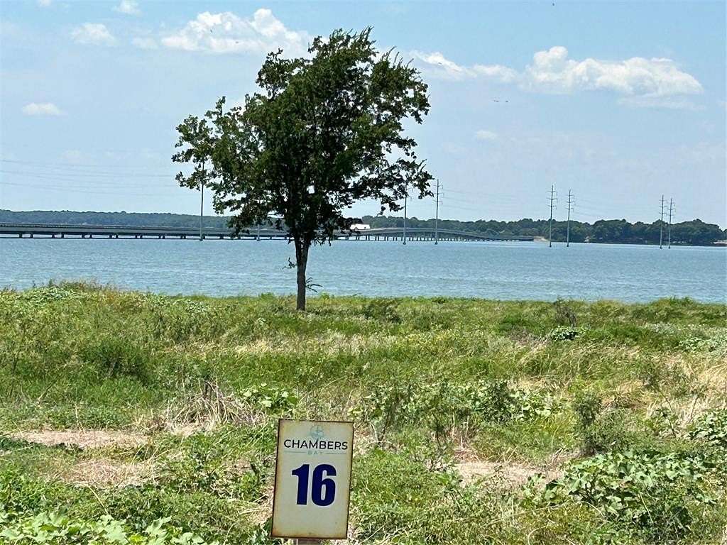 1.32 Acres of Residential Land for Sale in Corsicana, Texas