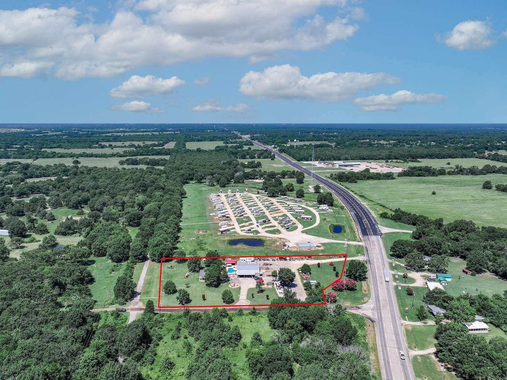 3.18 Acres of Improved Mixed-Use Land for Sale in Blossom, Texas