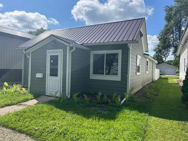 30 Acres of Land with Home for Sale in Wilmot, South Dakota