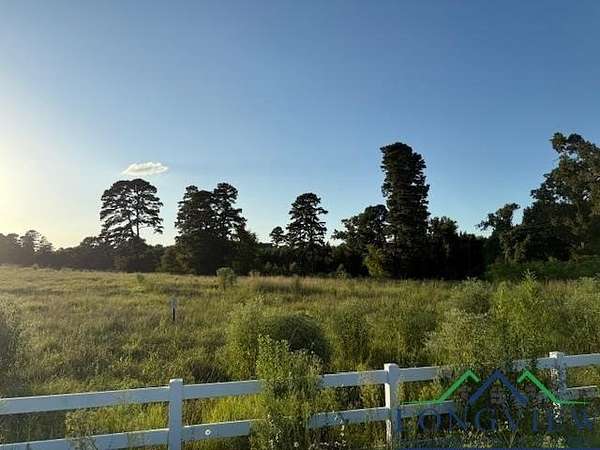 12.9 Acres of Commercial Land for Sale in Gladewater, Texas