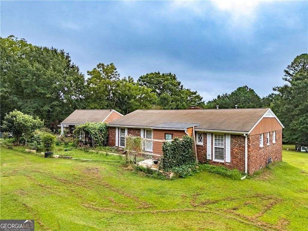 3 Acres of Residential Land with Home for Sale in Atlanta, Georgia