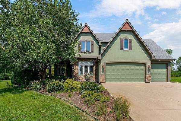 2.53 Acres of Residential Land with Home for Sale in Paola, Kansas