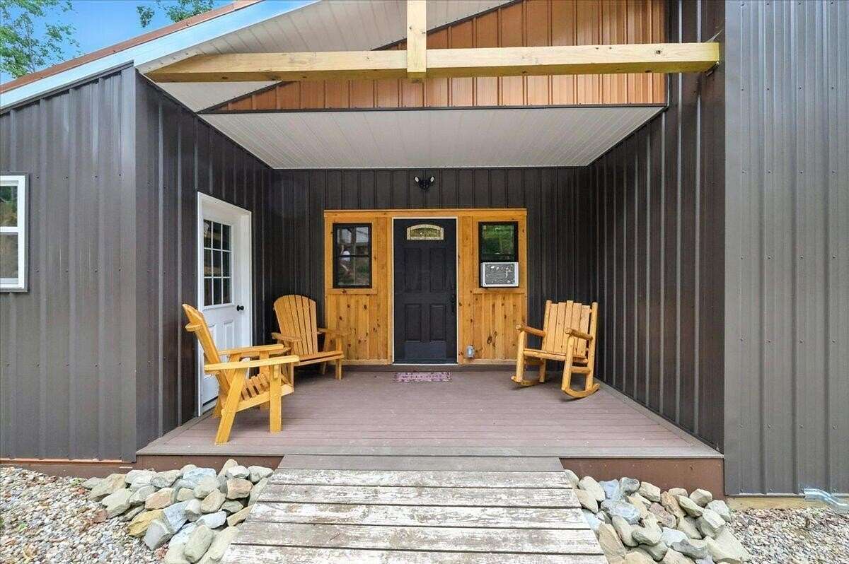 7 Acres of Residential Land with Home for Sale in Brinkhaven, Ohio