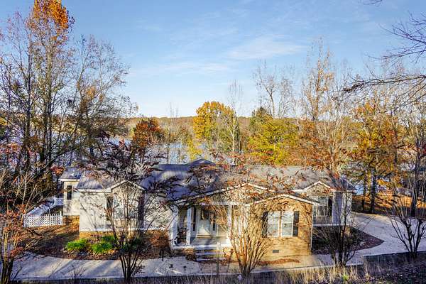 1.59 Acres of Residential Land with Home for Sale in Dover, Tennessee