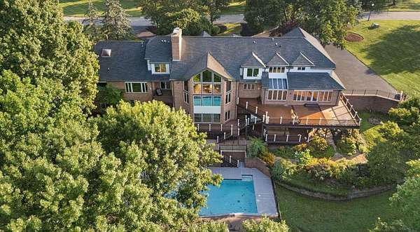 5.1 Acres of Residential Land with Home for Sale in Fort Mitchell, Kentucky